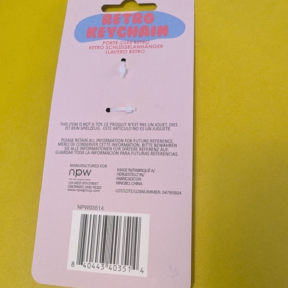 Pink Retro Keychain - Picture 3 of 3